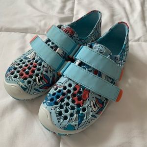 PLAE Mimo Sneaker/water shoe - Size 1